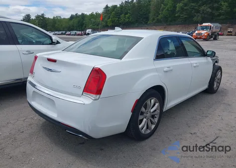 2017 Chrysler 300 Limited Awd from USA, damaged, VIN 2C3CCARG9HH530103